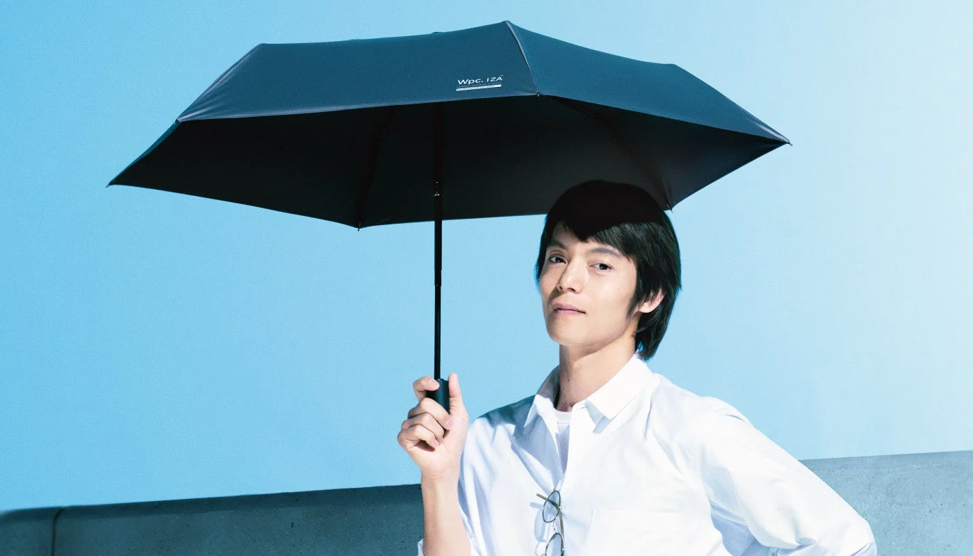 白シャツを着た窪田正孝さん