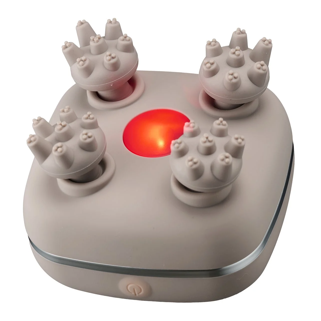 グレーの本体に4つの回転式マッサージヘッドと中央に赤いライトを搭載したマッサージ器です。頭皮や体のマッサージに使用される美容家電で、リラクゼーションやスカルプケアに役立ちます。電源ボタンも確認できます。